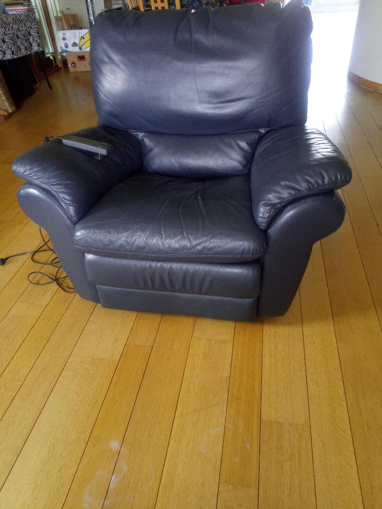 Luxe lederen fauteuil met relax functie, electrisch., Huis en Inrichting, Fauteuils, Gebruikt, Leer, 100 tot 125 cm, Minder dan 75 cm