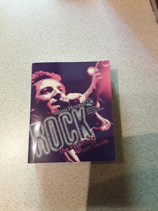 Rock : le guide des albums essentiels, Livres, Musique, Enlèvement ou Envoi, Comme neuf, Genre ou Style