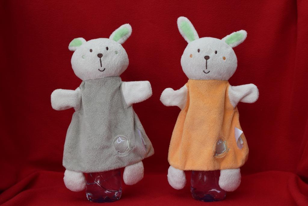 2 knuffels handpoppen konijn van King Bear, Ophalen of Verzenden, Gebruikt, Konijn