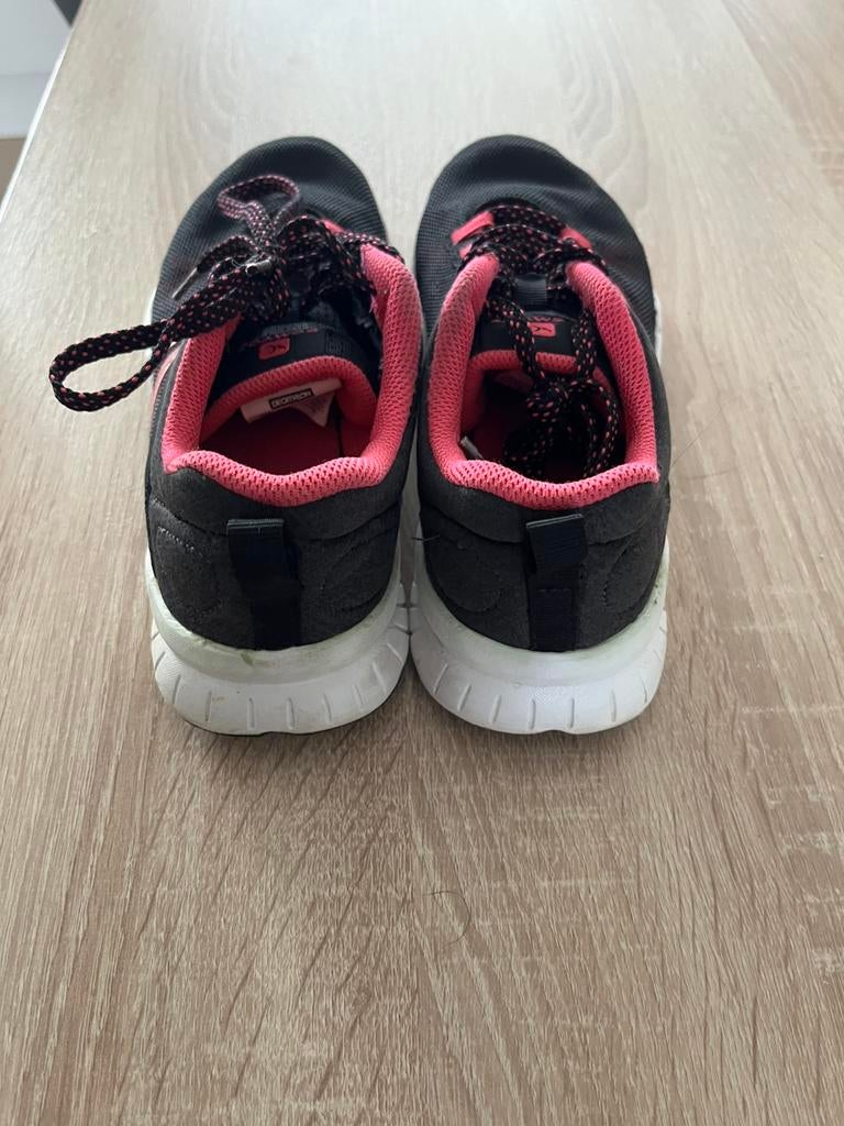 Sportschoenen van Decathlon, Kinderen en Baby's, Babykleding | Schoentjes en Sokjes, Ophalen of Verzenden, Zo goed als nieuw