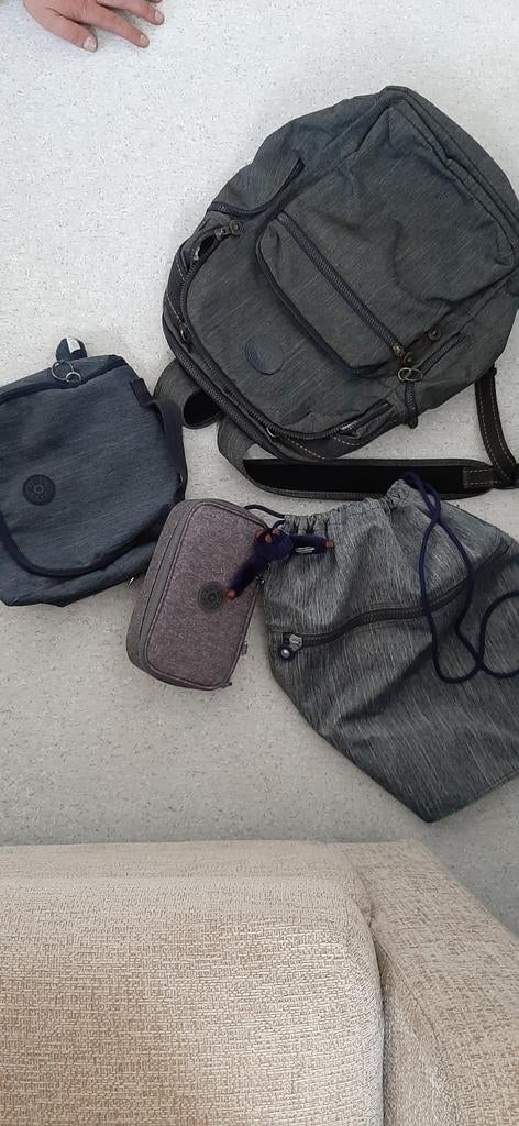 Cartable kipling, Enlèvement