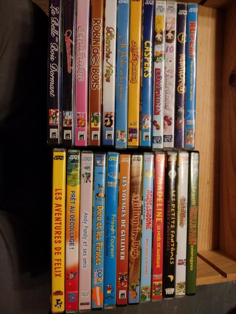 Lot 23 DVD pour enfants, Enlèvement ou Envoi, Utilisé