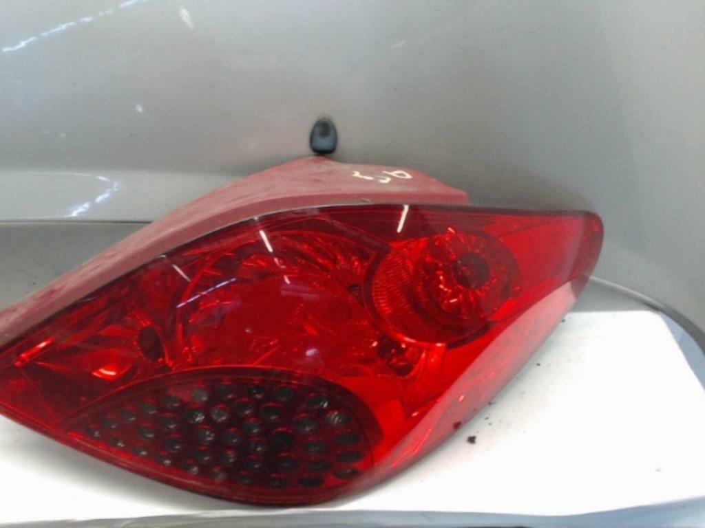 Feu arrière principal droit Peugeot 207 phase1 (1.4cc) 70kw, Enlèvement, Utilisé, Peugeot