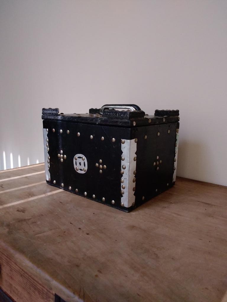 Houten kist met slot, Verzenden