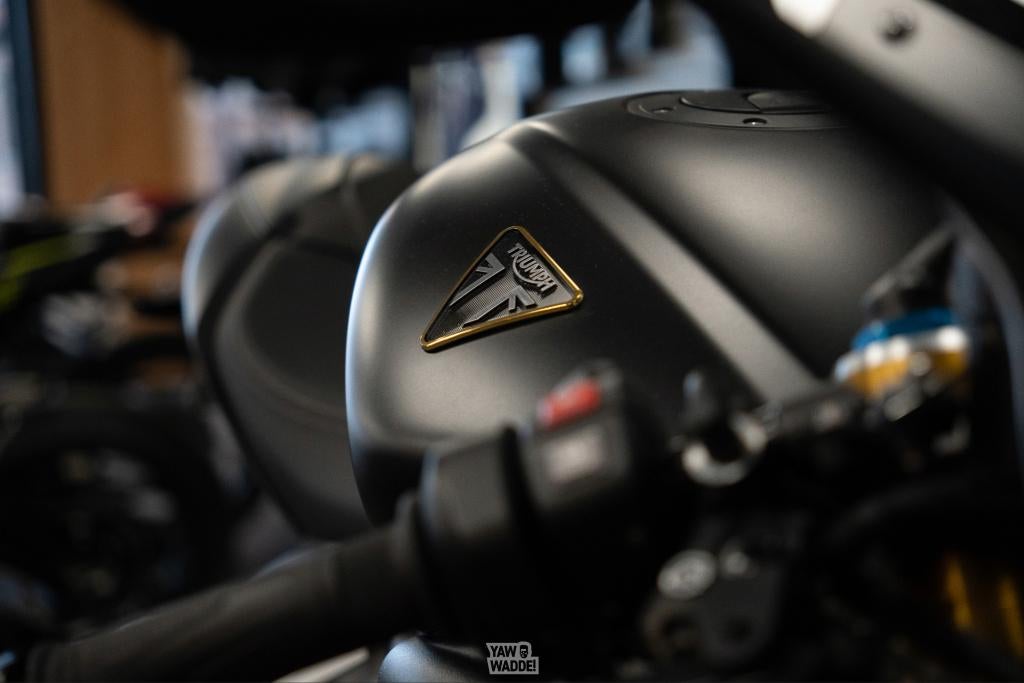 Triumph Speed Triple 1200 RR: Black Edition, Motoren, Motoren | Triumph, Traction Control, Motorrijbewijs A, Bedrijf, 3 cilinders
