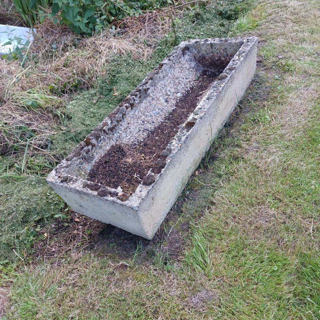 3 Betonnen Troggen, Moins de 30 cm, Béton, Enlèvement, Utilisé