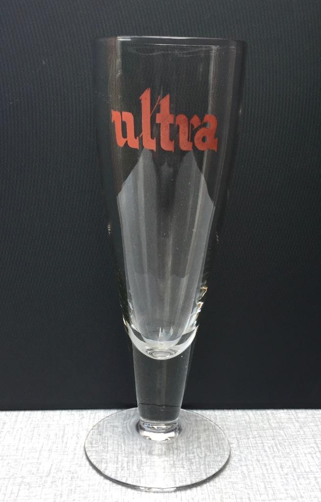 Bierglas Ultra rood gezuurd Ultra-Gent, Ophalen of Verzenden, Gebruikt, Glas of Glazen, Overige merken