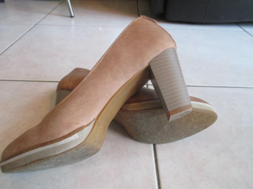 escarpins beiges Trend One taille 41, Enlèvement ou Envoi, Comme neuf, Beige, Escarpins