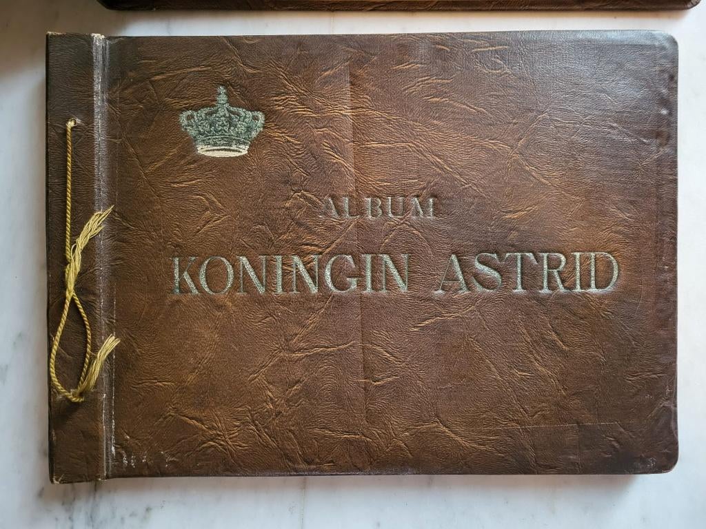 Album Koningin Astrid Cote d'Or, Verzamelen, Ophalen, Gebruikt, Kaart, Foto of Prent