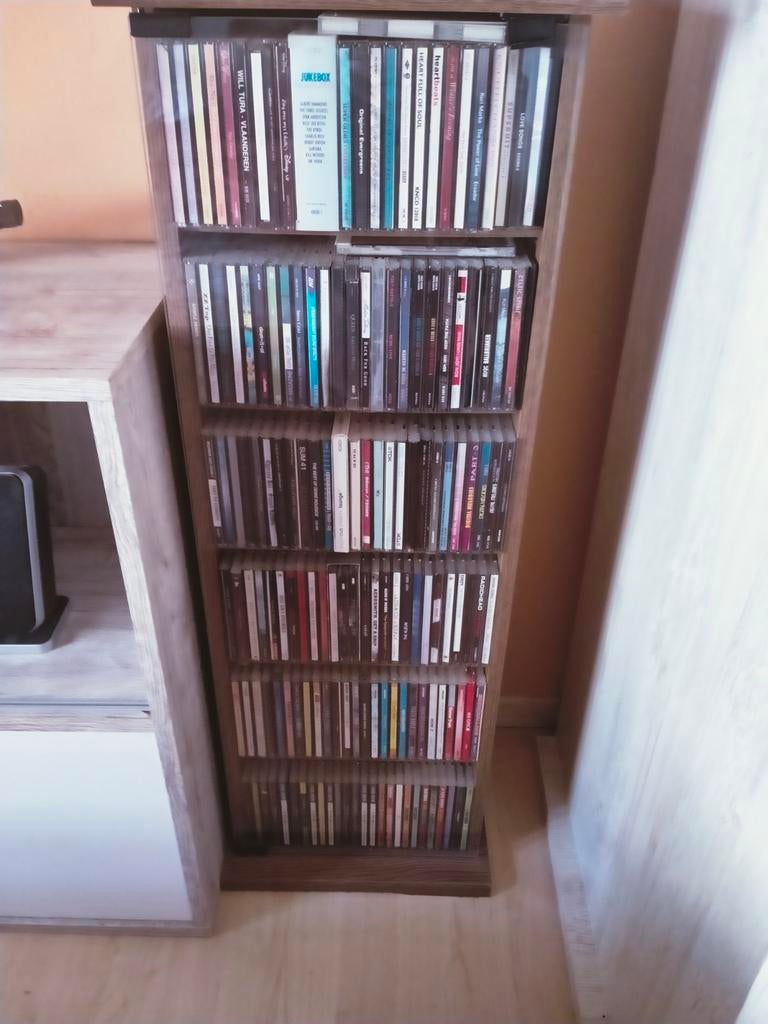 Groot lot CDs zonder meubel, Ophalen, Zo goed als nieuw
