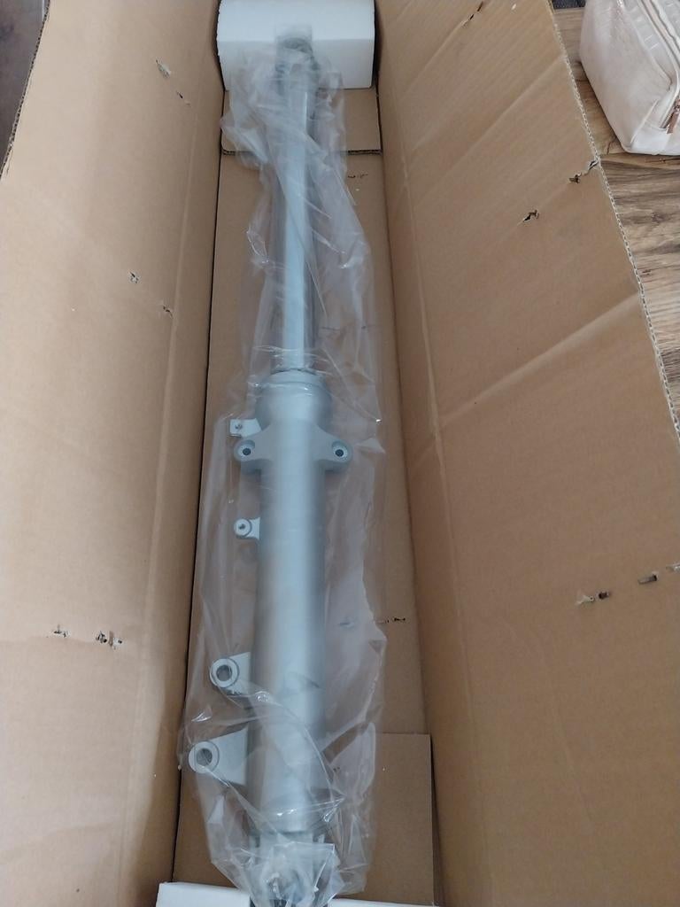 51103-31FA0 Suzuki GSF 650 Bandit K5 K6 front fork RH, Enlèvement ou Envoi, Neuf