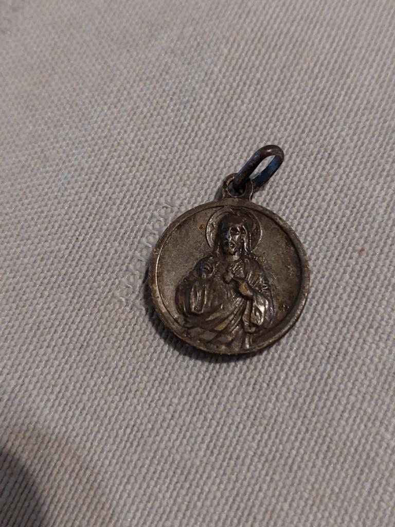 Antieke religieuze medaille / N.D. de Hal, Verzenden, Gebruikt, Overige typen, Christendom | Katholiek