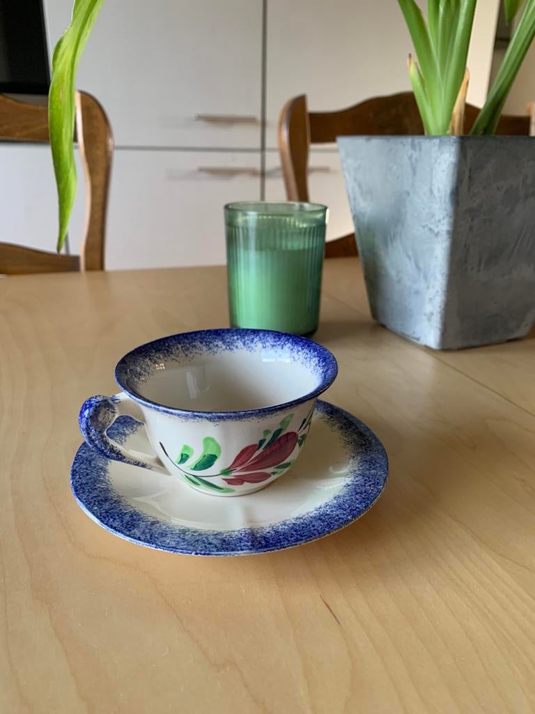 Tasse et soucoupe vintage bleue creme, Antiquités & Art, Enlèvement ou Envoi