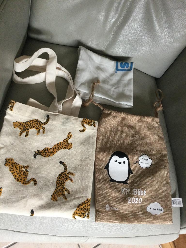SET TASSEN VOOR VERSCHILLENDE DOELEINDEN: 0,50 EURO, Antiek en Kunst, Ophalen of Verzenden