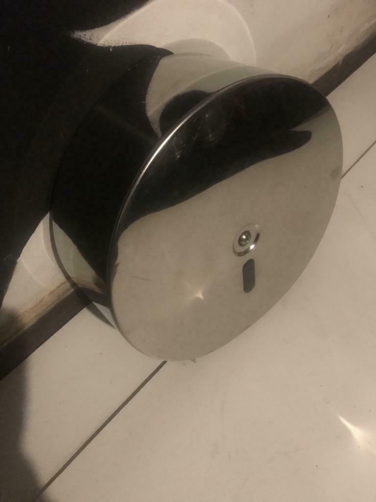 Horeca wc papier rolhouder, Ophalen, Gebruikt