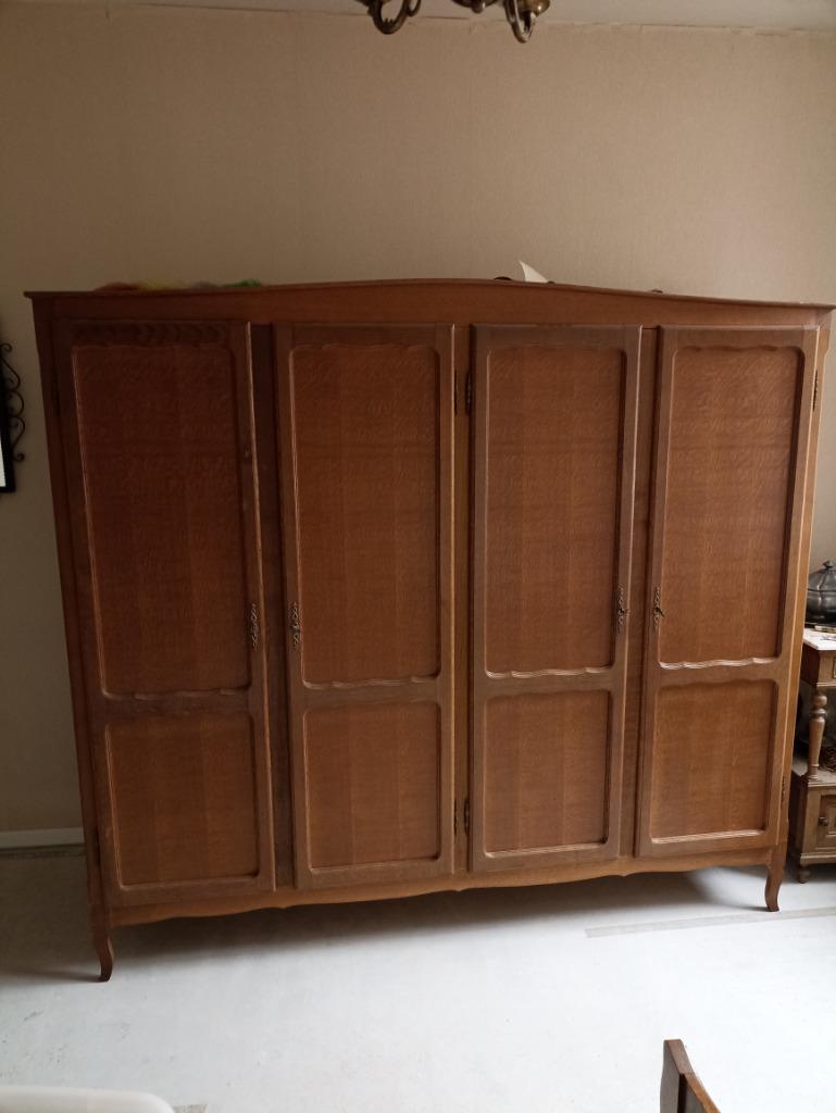 Garde robe en chêne quatre portes et lit  une personne, Avec tablette(s), 200 cm ou plus, Comme neuf, Chêne