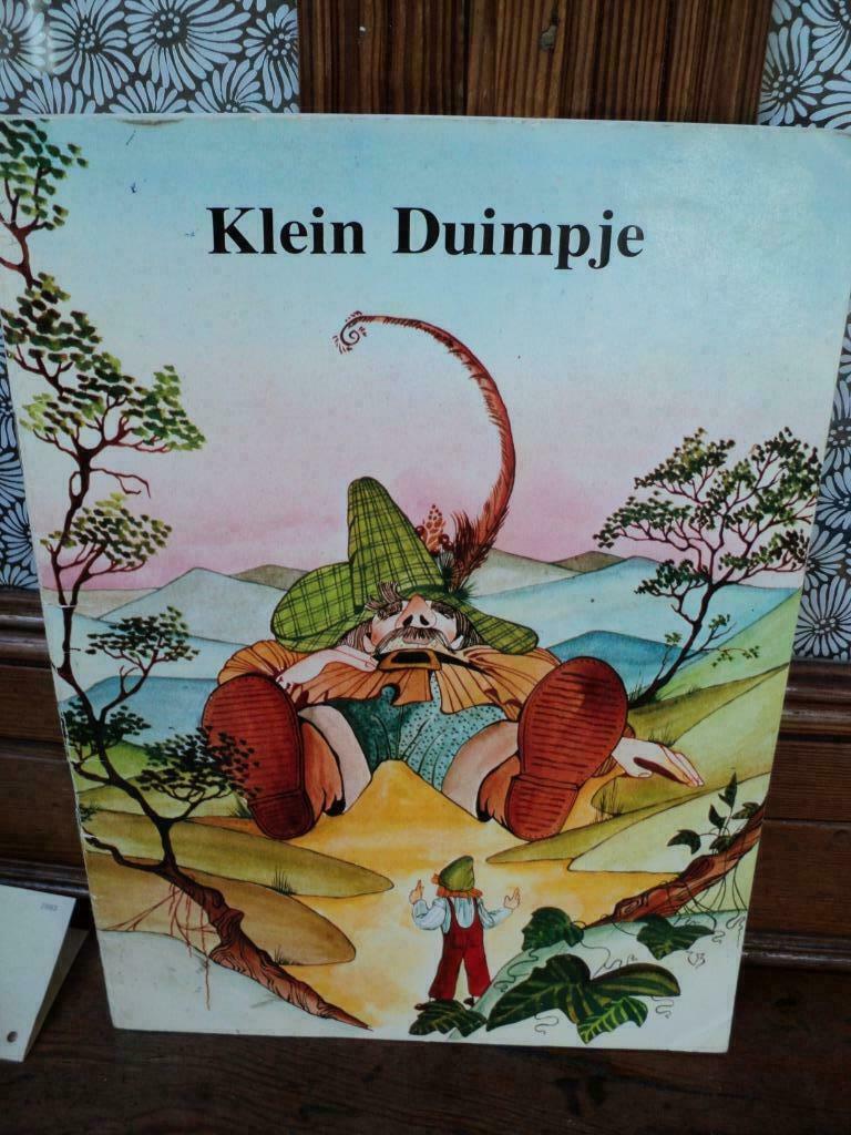 boek : Klein Duimpje, Ophalen of Verzenden, Zo goed als nieuw