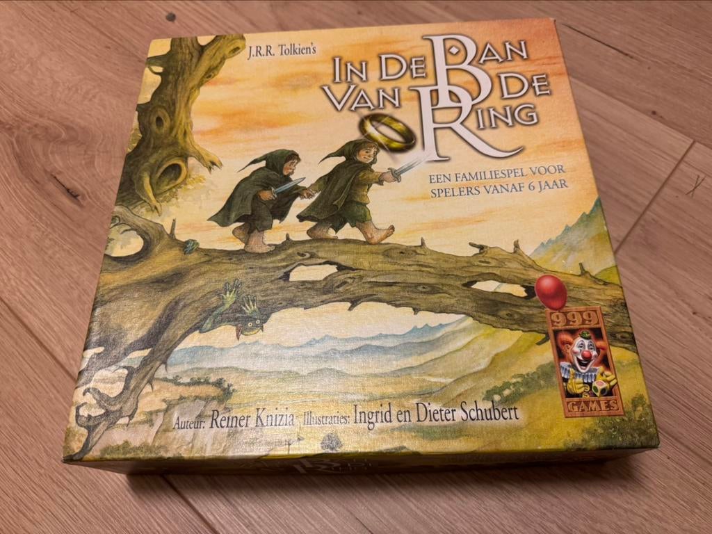 In de ban van de ring - bordspel, Hobby en Vrije tijd, Ophalen of Verzenden, Zo goed als nieuw