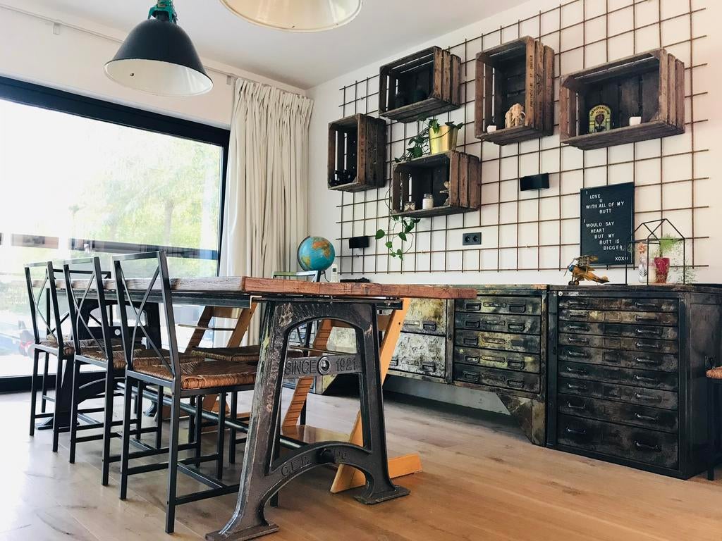 Unieke industriële tafel 245x100 – robuust hout + gietijzer, Ophalen