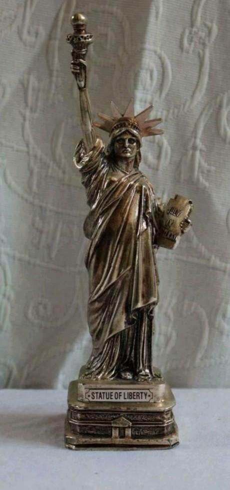 Statue dorée de la Liberté, Enlèvement ou Envoi