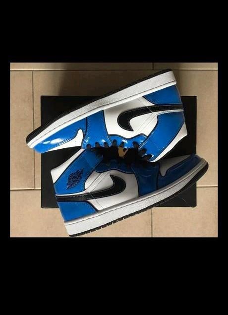 Taille US 8.5 - EU 42.0

Jordan 1 Mid SE Signal Blue
DD6834, Enlèvement ou Envoi, Neuf, Bleu