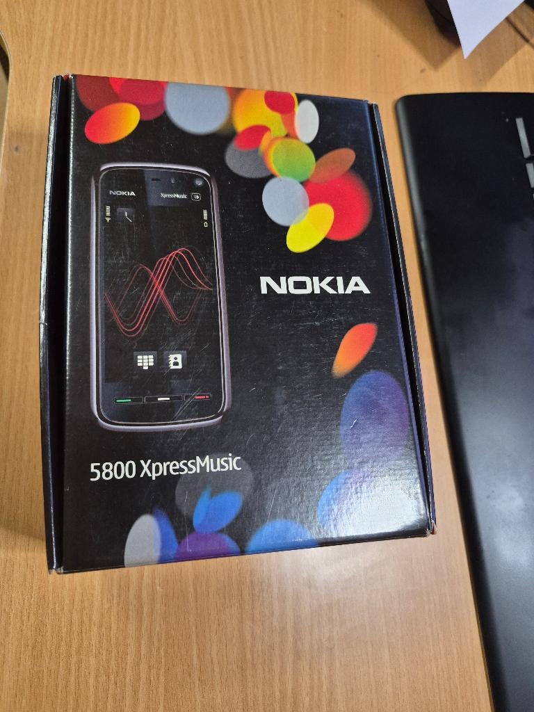 Nokia 5800 XpressMusic, Classique ou Candybar, 3 à 6 mégapixels, Utilisé, Sans abonnement