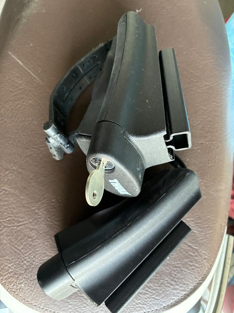 Thule klemmen, Auto-onderdelen, Ophalen, Gebruikt