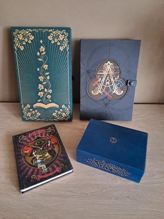 Lot Tomorrowland 2017 2018 2019 2023 in nieuwstaat, Verzamelen, Complete verzamelingen en Collecties, Ophalen