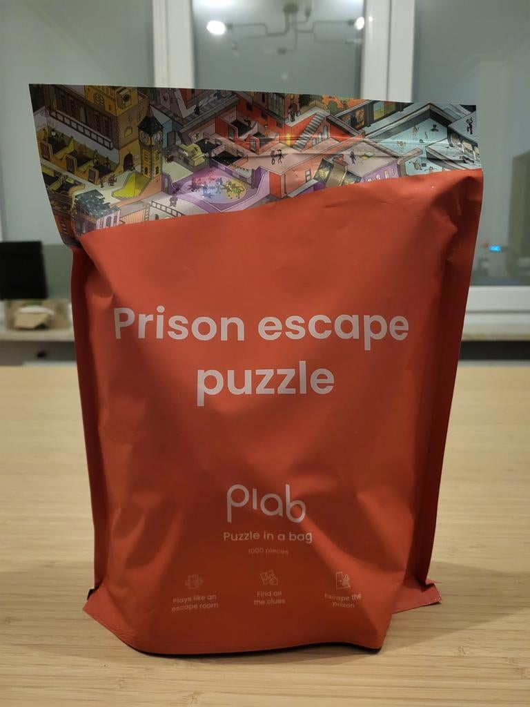 Prison Escape Puzzle 1000 pièces, Ophalen of Verzenden, 500 t/m 1500 stukjes, Zo goed als nieuw, Legpuzzel
