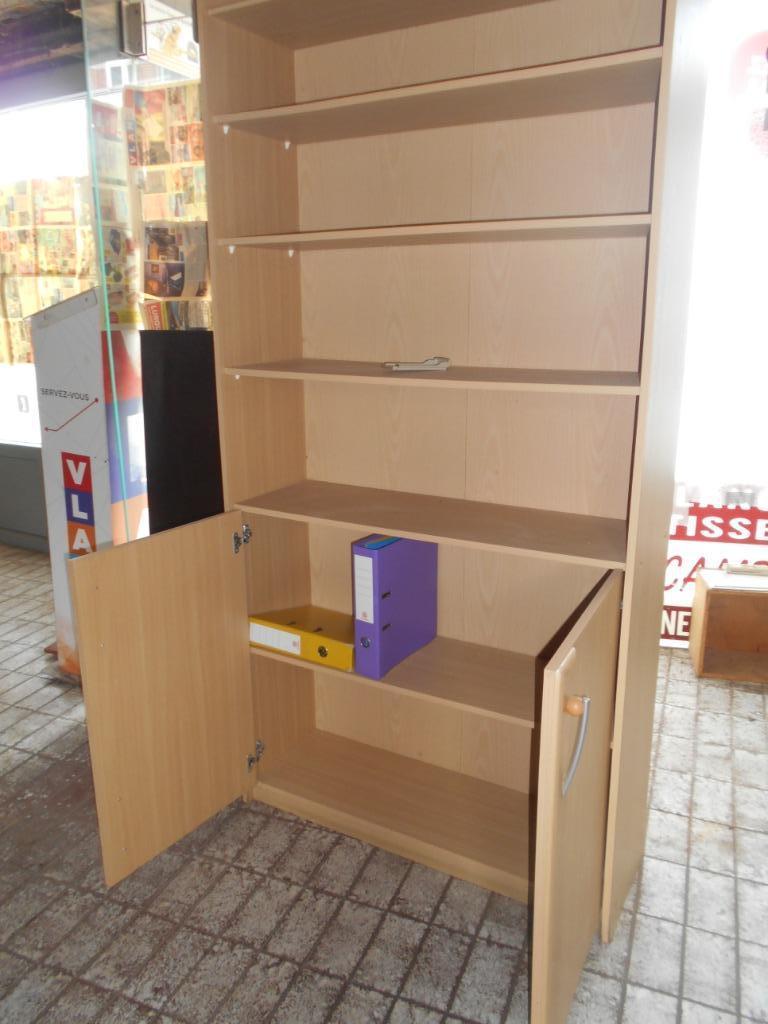 URGENT URGENT GRAND MEUBLE, Enlèvement, Utilisé, Autres essences de bois, Avec tablette(s)
