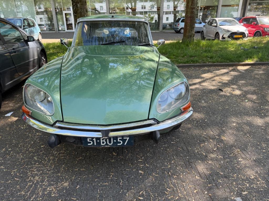 DS 23 citroen Pallas van eerste eigenaar inzeer mooie staat, Auto's, Citroën, 4 zetels, Zwart, 4 cilinders, DS