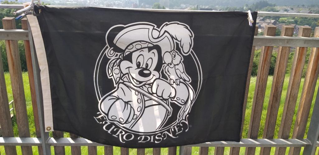 Disneyland Paris Mickey Pirate of the Caribbean vlag, Verzamelen, Ophalen of Verzenden