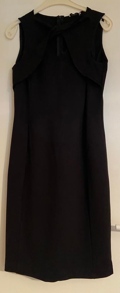 Robe sans manches noire, Enlèvement ou Envoi, Mint & Berry, Longueur genou, Noir