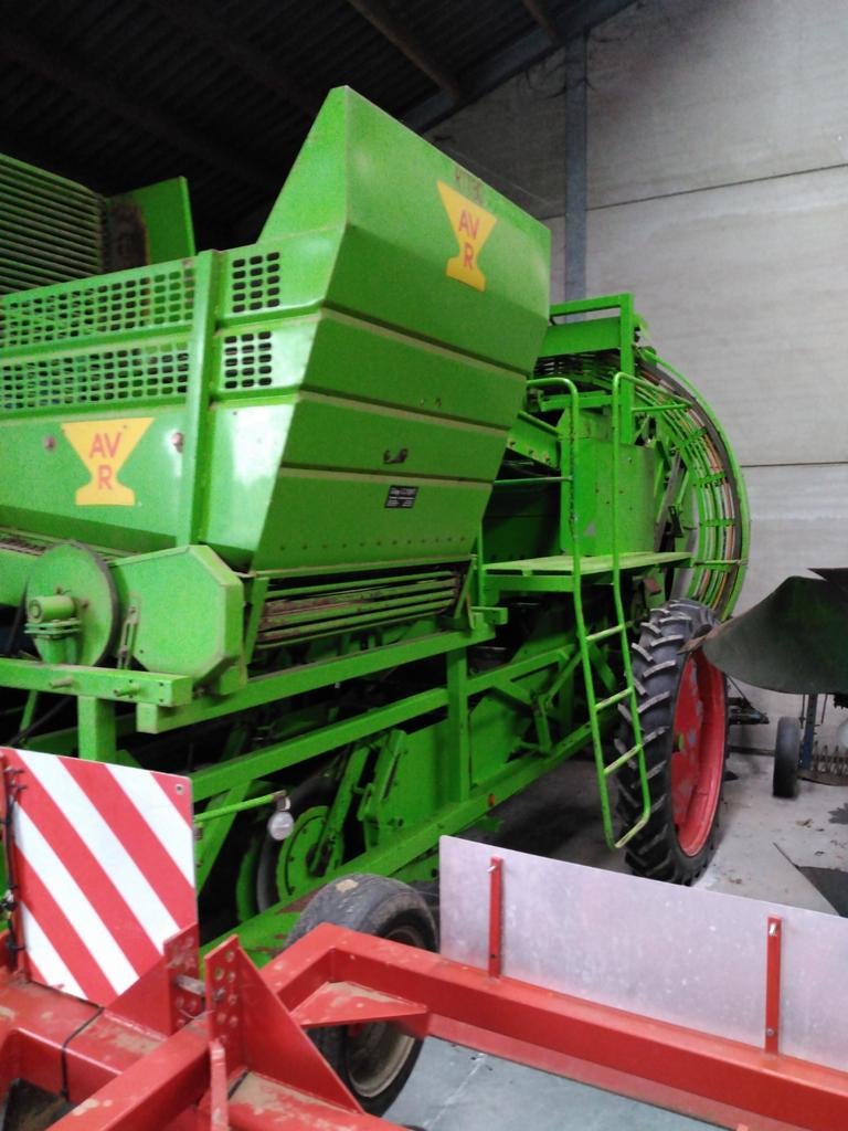 Arracheuse de pommes de terre avr RTT80, Enlèvement