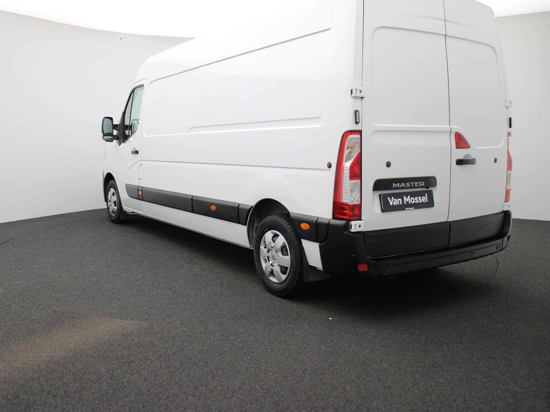 Renault Master L3H2 Energy 145 - 3.5T Grand Confort, Voorwielaandrijving, 4 deurs, Stof, Gebruikt