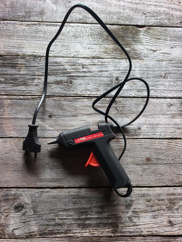 Mini pistolet à colle électrique - compact et fonctionnel, Enlèvement, Comme neuf