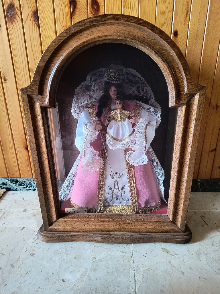 Maria met kind in houten vitrinekast, hoogte 50cm, Antiek en Kunst, Ophalen