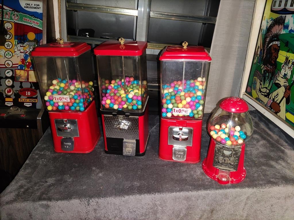 Distributeur chewing-gum bonbon café bistrot, Euro