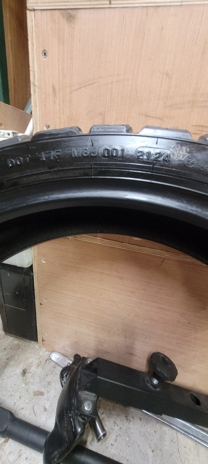 voor en achterband cfmoto 450mt. 90/90/21 en 140/70/18, Enlèvement, Utilisé
