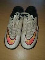grijze schoenen - Nike - maat 33, Kinderen en Baby's, Kinderkleding | Schoenen en Sokken, Ophalen, NIKE, Gebruikt, Jongen of Meisje