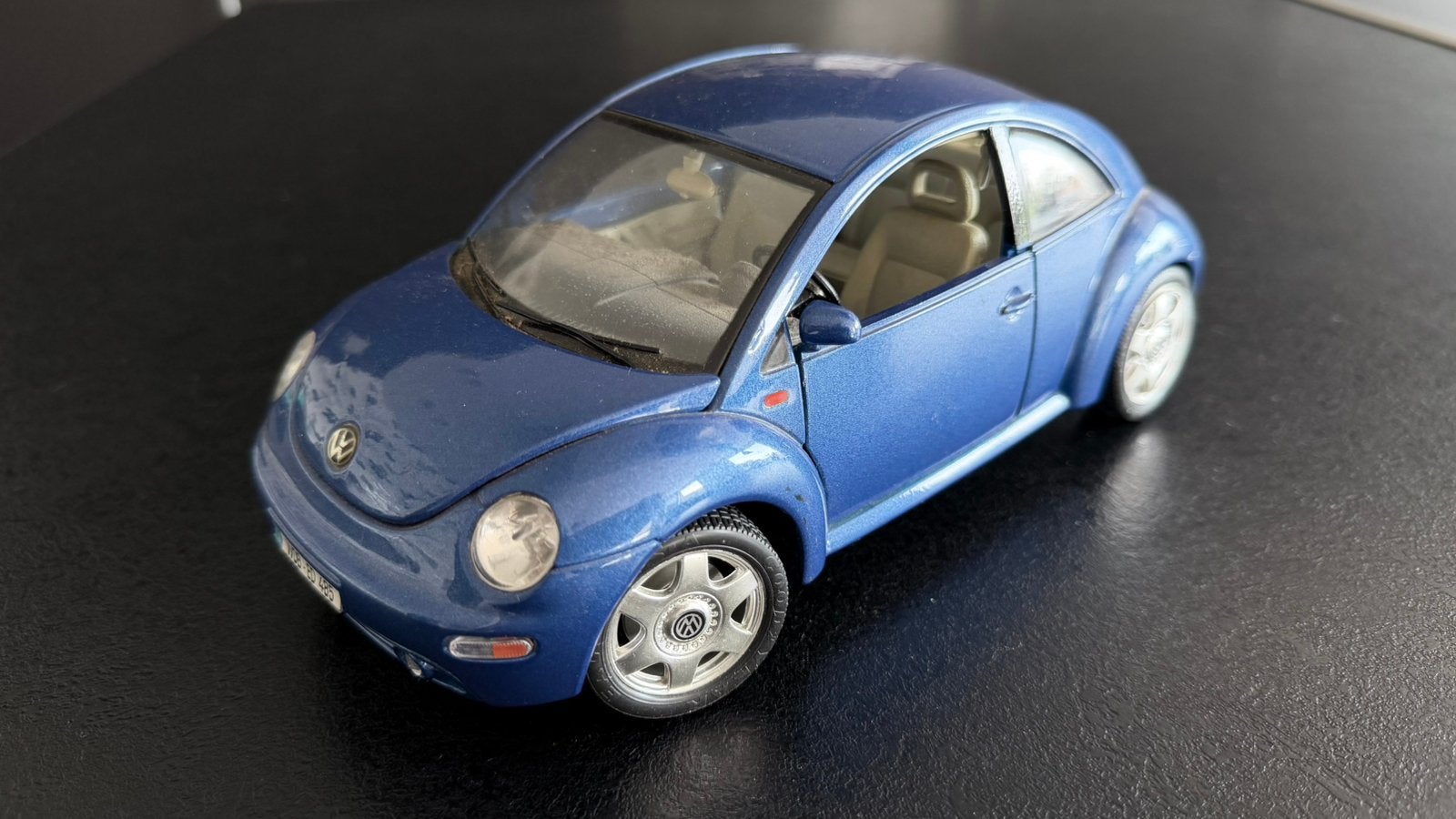 VW Beetle, Hobby & Loisirs créatifs, Voitures miniatures | 1:18, Enlèvement, Comme neuf