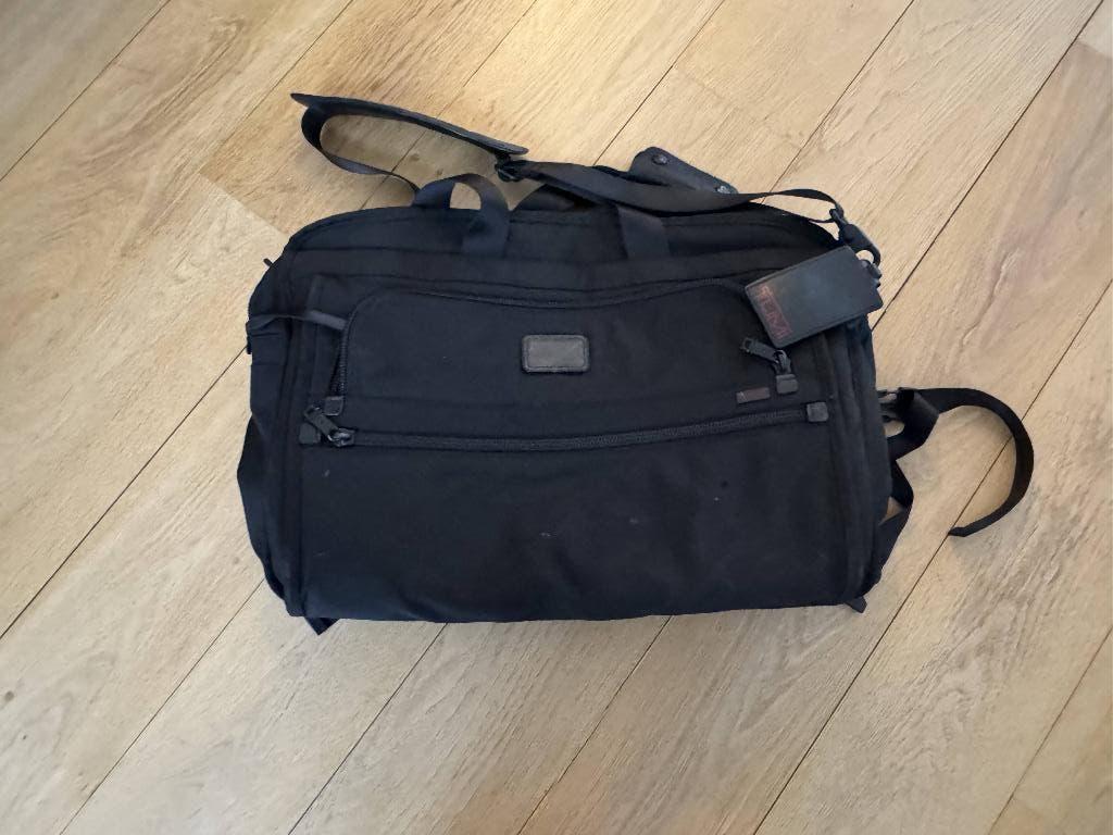 TUMI Alpha - Laptop tas uitbreidbaar 4 vakken, Ophalen of Verzenden, Gebruikt, Zwart, Overige merken