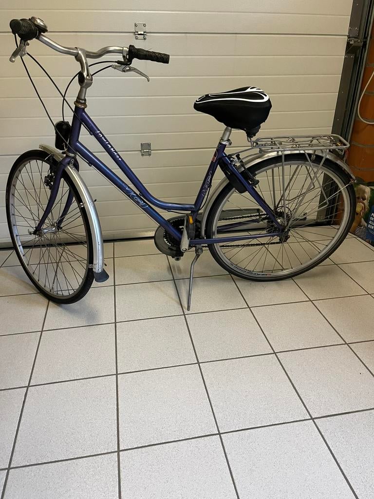 Studentenfiets, Fietsen en Brommers, Ophalen, Zo goed als nieuw