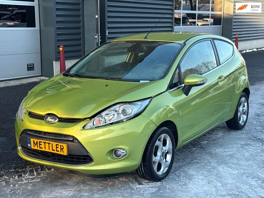 Ford Fiesta 1.25 Titanium, airco, trekhaak, cruise control, Auto's, Voorwielaandrijving, 1242 cc, Bedrijf, 82 pk