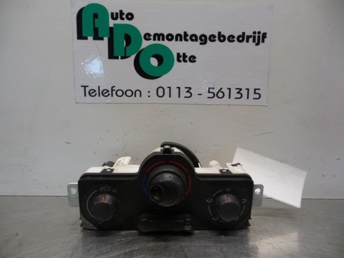 Kachel Bedieningspaneel van een Renault Kangoo (Kangoo 2 08-, Gebruikt, -, Renault, -