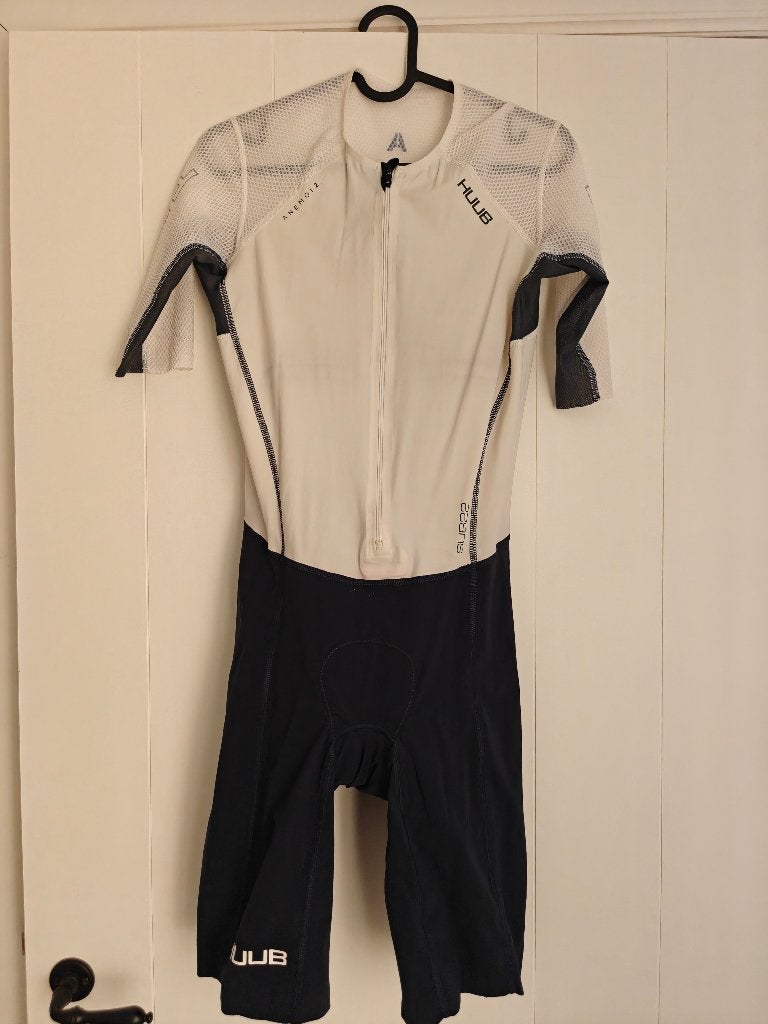 Huub Anemoi 2 SUB22 Trisuit (M), Ophalen of Verzenden, Zo goed als nieuw, Meerkleurig, Maat 48/50 (M)