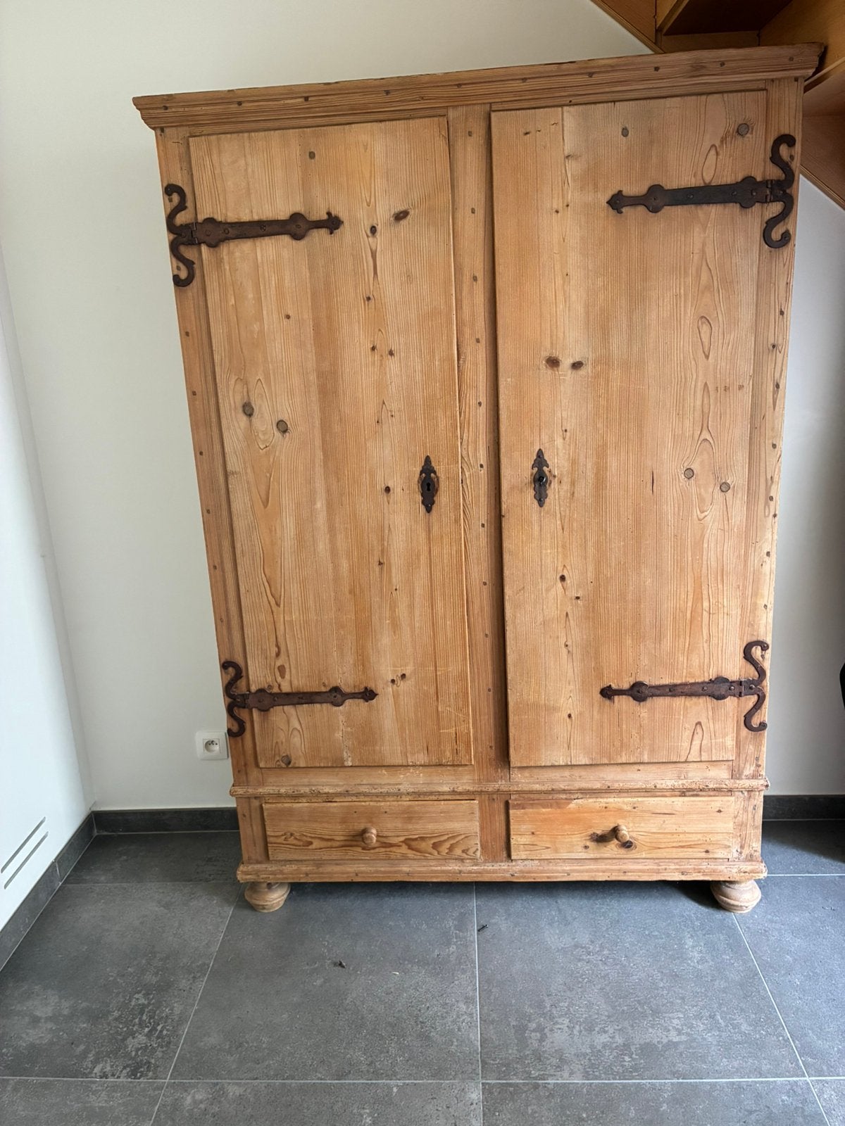 Oud grenen kast (houten kast), Ophalen