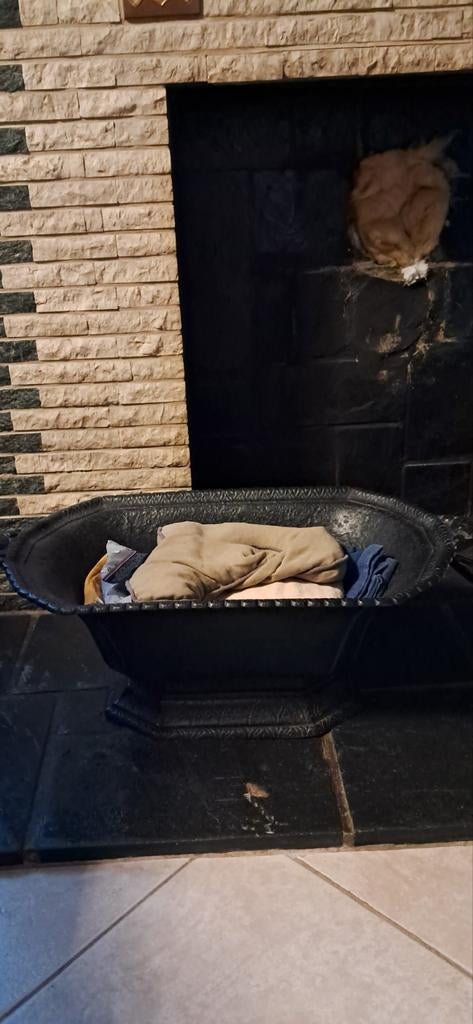 Stenen bak, Dieren en Toebehoren, Hondenmanden, Ophalen