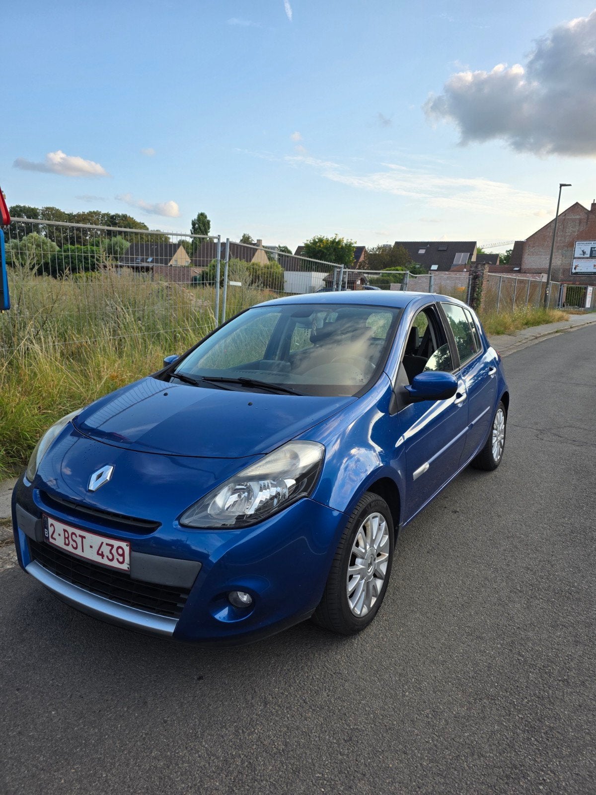 Renault Clio 2011 Automatique 90 000 km !, Autos, Renault, Particulier, Verrouillage central, Vitres électriques, Essence, Euro 5