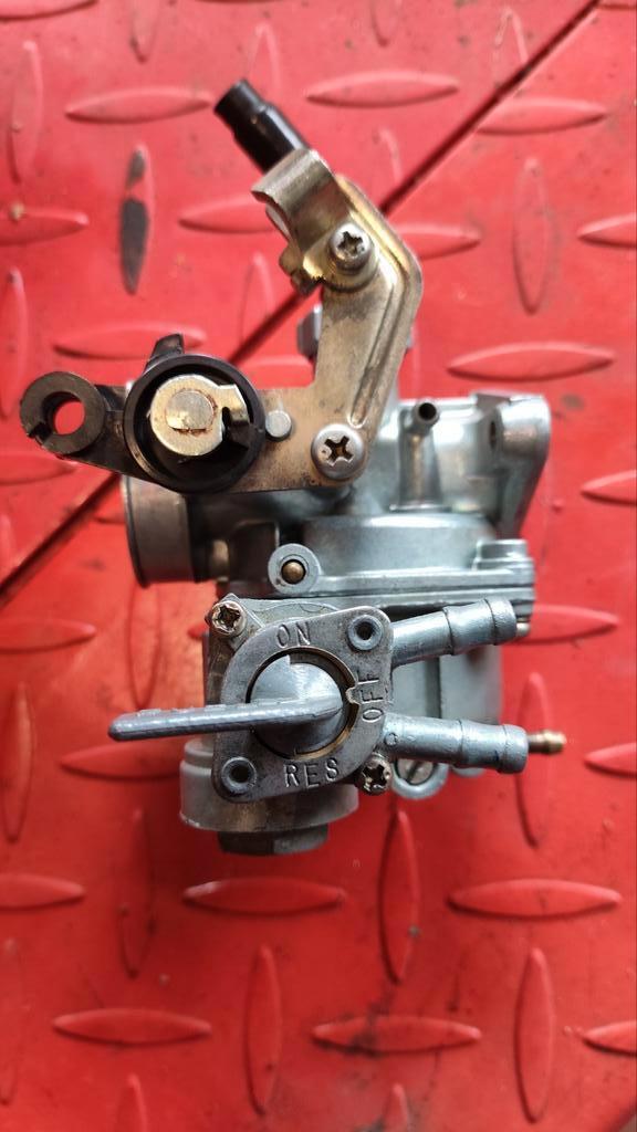 Originele Honda C70 carburator in heel nette staat., Vélos & Vélomoteurs, Cyclomoteurs | Honda, Comme neuf, Autres modèles, Enlèvement ou Envoi